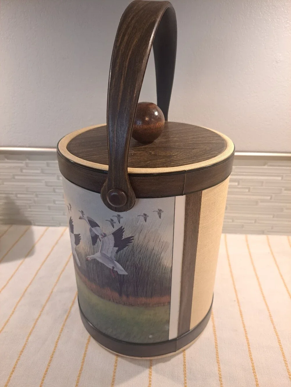 Vtg Kraftware Ice Bucket Mallard Geese Duck Handle Lid Faux Wood.